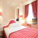 מלון Grand Des Bains 5*