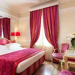 Grand Des Bains מלון