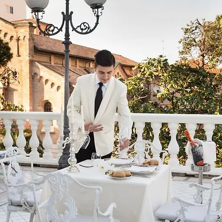 Hotel Grand Des Bains Riccione