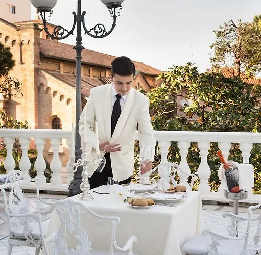 Hotel Grand Des Bains Riccione